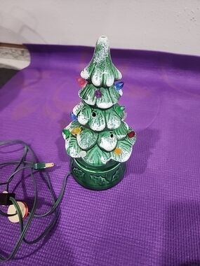 VintageGreen Ceramic Christmas Tree with Multicolor Lights - Holiday Table Decor